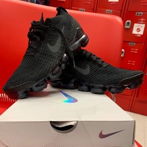 Vapormax flyknit triple black